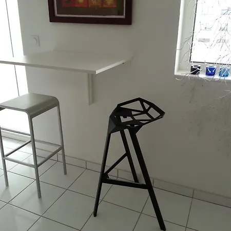 Apartment Studio Myrthello *